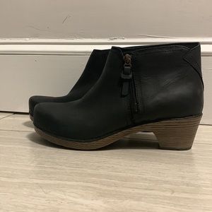 Dansko Black Leather Booties US Size 10 (41)